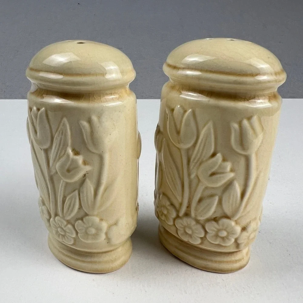 Vintage Salt and Pepper Shakers Set Cream Tulip Floral Ceramic Farmhouse Decor
